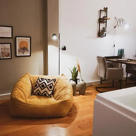 Stilvolles City-Loft Mit Privatem Whirlpool Trier Buitenkant foto