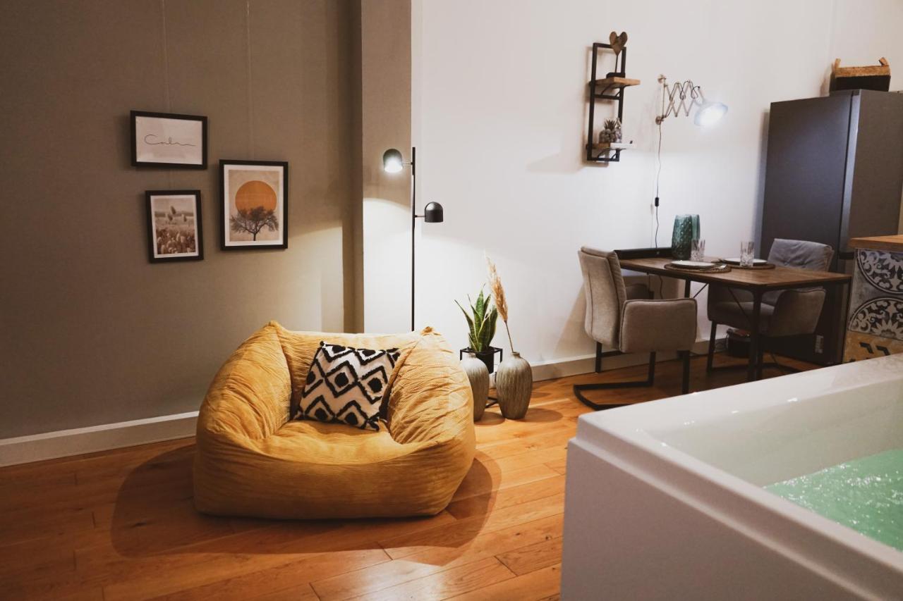 Stilvolles City-loft Mit Privatem Whirlpool * Trier